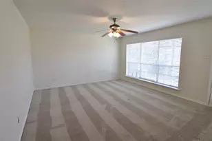 313 Woodhaven Dr, DeSoto, TX 75115 - Photo 8