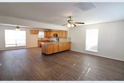 313 Woodhaven Drive, DeSoto, TX 75115 - Photo 6