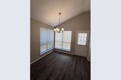 201 Valley Spring Drive, Arlington, TX 76018 - Photo 10