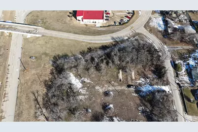 465 Wilshire Avenue #2, Azle, TX 76020 - Photo 2