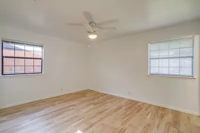 1911 Joslin Street, Cleburne, TX 76033 - Photo 12