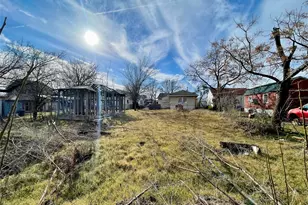 502 N Kramer Dr, Dallas, TX 75211 - Photo 18