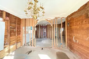 502 N Kramer Dr, Dallas, TX 75211 - Photo 8