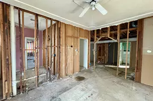 502 N Kramer Dr, Dallas, TX 75211 - Photo 10