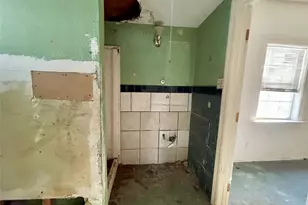 502 N Kramer Dr, Dallas, TX 75211 - Photo 12