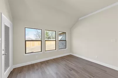 120 E Southbrook Drive, Glenn Heights, TX 75154 - Photo 8