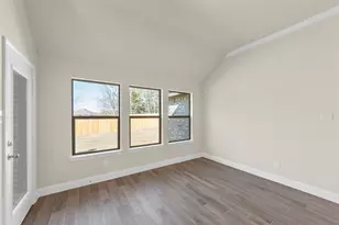 120 E Southbrook Dr, Glenn Heights, TX 75154 - Photo 8