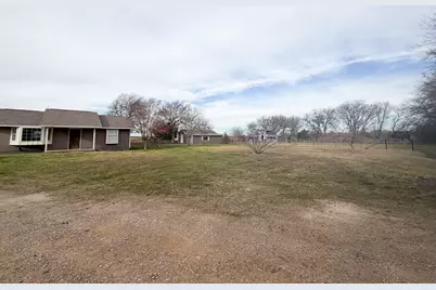 107 Berrys Chapel Road, Milford, TX 76670 - Photo 6