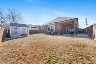2219 College St, Greenville, TX 75401 - Photo 18