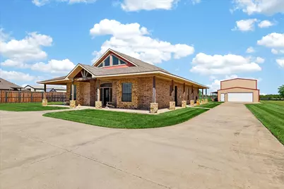 611 Mohawk Drive, Tioga, TX 76271 - Photo 2