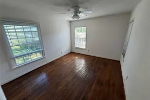 3623 Mt Everest St, Dallas, TX 75211 - Photo 10