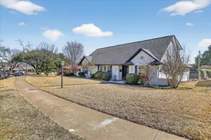 10132 Medlock Dr, Dallas, TX 75218 - Photo 2