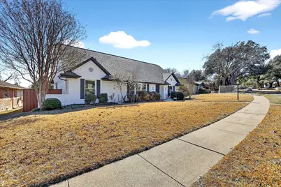 10132 Medlock Drive, Dallas, TX 75218 - Photo 4