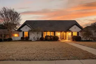 10132 Medlock Dr, Dallas, TX 75218 - Photo 1