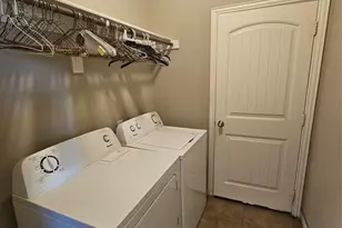 8401 Cherry Bark Ln, Fort Worth, TX 76140 - Photo 18