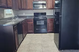 8401 Cherry Bark Ln, Fort Worth, TX 76140 - Photo 14