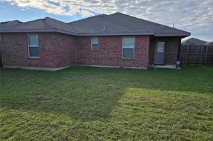 8401 Cherry Bark Ln, Fort Worth, TX 76140 - Photo 28