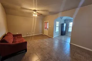 8401 Cherry Bark Ln, Fort Worth, TX 76140 - Photo 10