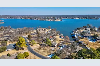 207 Kiowa Drive W, Lake Kiowa, TX 76240 - Photo 6