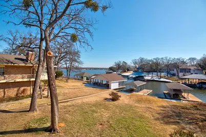 207 Kiowa Drive W, Lake Kiowa, TX 76240 - Photo 22