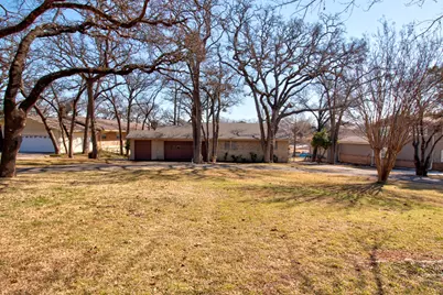 207 Kiowa Drive W, Lake Kiowa, TX 76240 - Photo 8