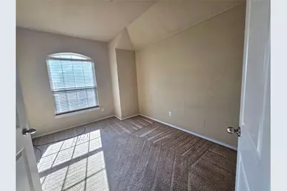 1813 Overlook Drive, Lancaster, TX 75146 - Photo 4