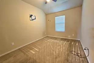 1813 Overlook Dr, Lancaster, TX 75146 - Photo 14