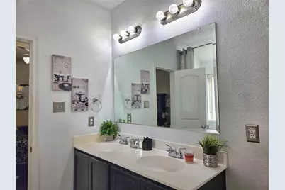 1813 Overlook Drive, Lancaster, TX 75146 - Photo 12