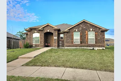 1813 Overlook Drive, Lancaster, TX 75146 - Photo 2