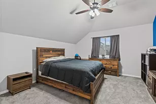 1013 Stockton Dr, Godley, TX 76044 - Photo 32