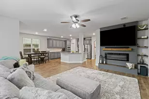 1013 Stockton Dr, Godley, TX 76044 - Photo 12