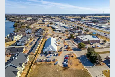 1200 Crawford Avenue #E, Granbury, TX 76048 - Photo 8