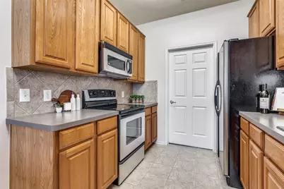 252 Turnberry Lane, Lewisville, TX 75067 - Photo 12