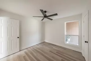 1946 Chesham Dr, Carrollton, TX 75007 - Photo 34