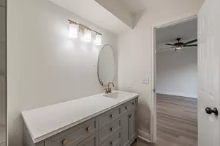 1946 Chesham Dr, Carrollton, TX 75007 - Photo 28