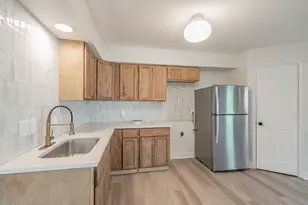 1946 Chesham Dr, Carrollton, TX 75007 - Photo 14