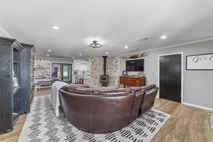 1811 Saylor St, Goldthwaite, TX 76844 - Photo 6