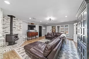 1811 Saylor St, Goldthwaite, TX 76844 - Photo 8