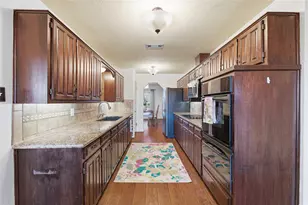 1807 Rhinevalley Dr, Arlington, TX 76012 - Photo 16