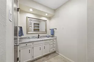 1807 Rhinevalley Dr, Arlington, TX 76012 - Photo 22