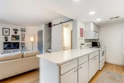 4044 Buena Vista Street #220, Dallas, TX 75204 - Photo 8