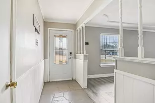 596 Surf St, Lewisville, TX 75067 - Photo 4