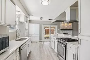 596 Surf St, Lewisville, TX 75067 - Photo 14