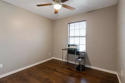 812 Barber Avenue, Cleburne, TX 76031 - Photo 18