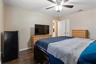 812 Barber Ave, Cleburne, TX 76031 - Photo 10