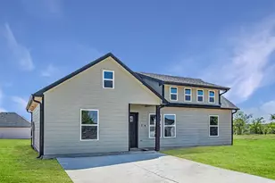 124 Brookview Dr, Bridgeport, TX 76458 - Photo 2