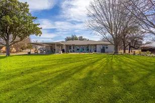 409 Country Club Dr, Joshua, TX 76058 - Photo 32