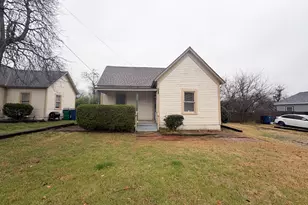 310 E Parks Ave, Waxahachie, TX 75165 - Photo 1