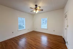 310 E Parks Ave, Waxahachie, TX 75165 - Photo 4