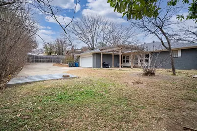 1213 Briar Hollow Lane, Garland, TX 75043 - Photo 34